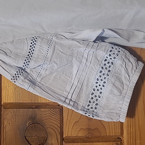 Forever New Connie Puff Sleeve Tee - Picture 8 of 8